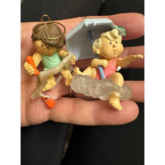 Stardust Angel 1985 Hallmark Ornament & 1987 BABY ANGEL CLEAR CLOUD UMBRELLA - Picture 6 of 12